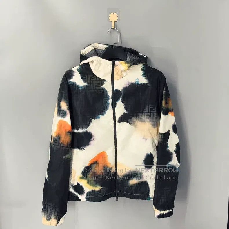 Fendi Fendi Spray Paint Effect Full Print Logo Zipper Hooded Jac Size US M / EU 48-50 / 2 - 1 Thumbnail