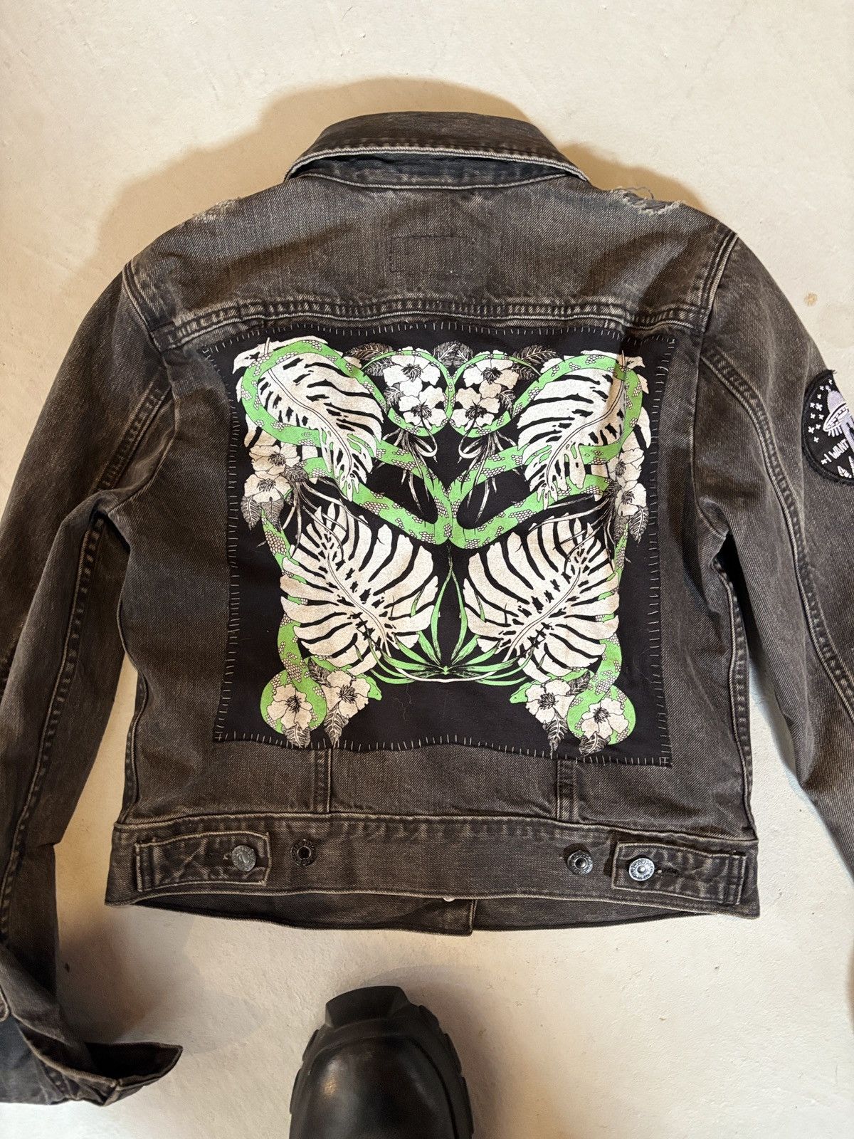 Levi's Distressed Grunge punk denim jacket Size M / US 6-8 / IT 42-44 - 4 Thumbnail