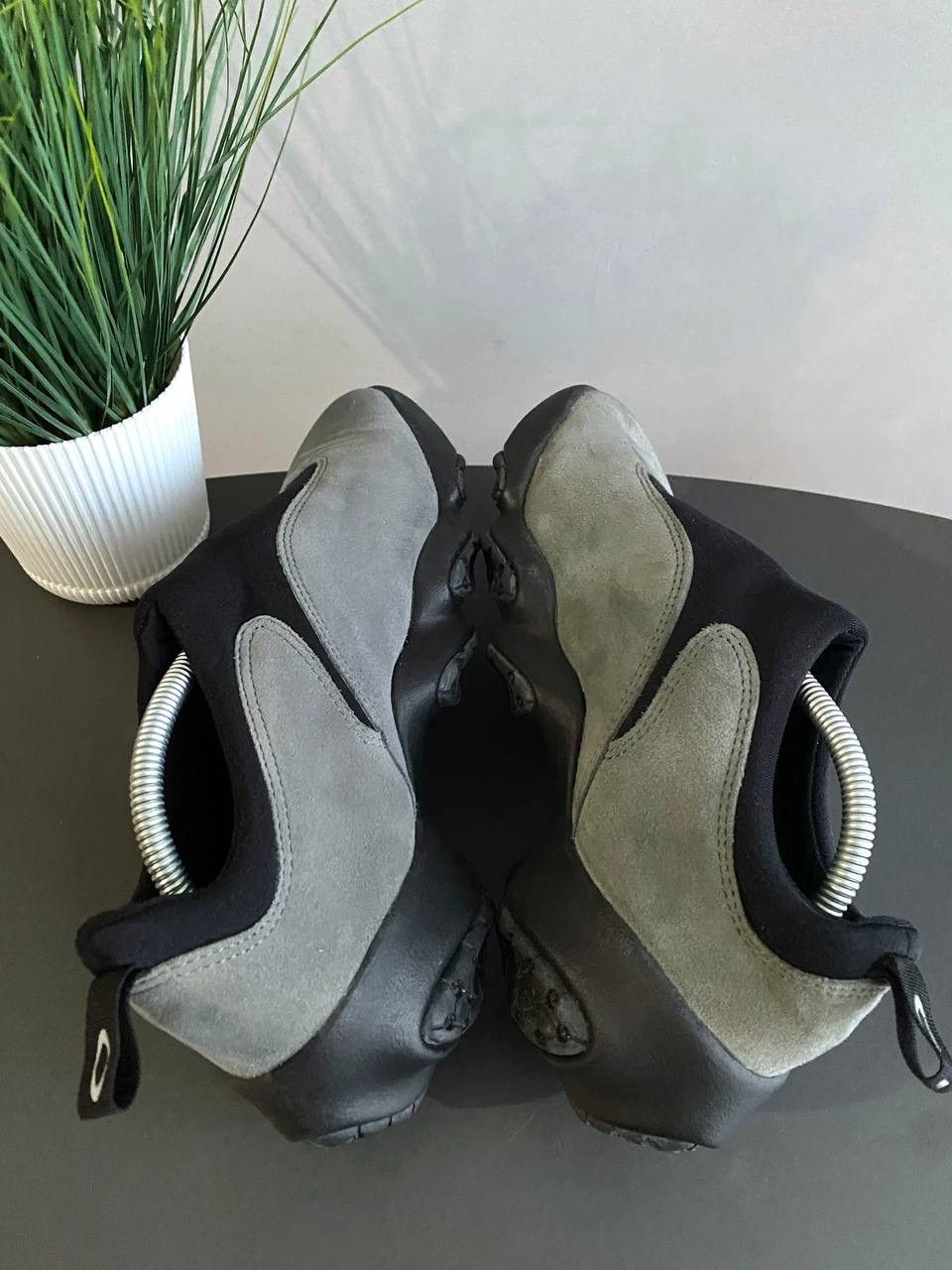 Oakley Vintage Oakley Flesh 00s Grey Suede Slip On Sneaker Size US9 Size US 9 / EU 42 - 13 Thumbnail