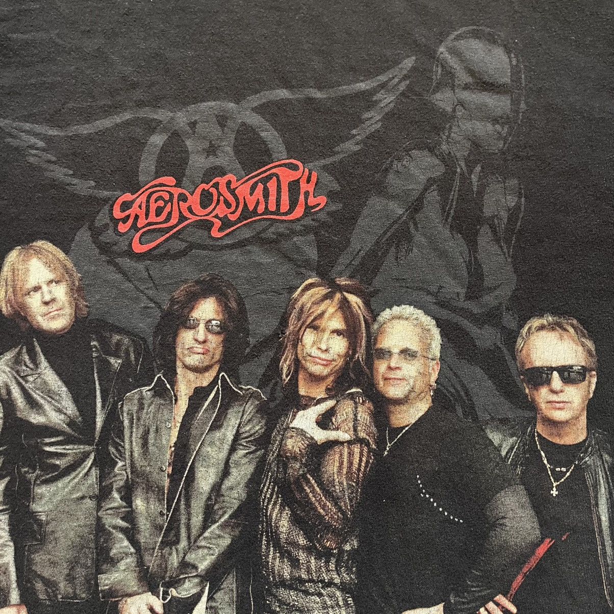 Vintage Vintage 2001 Aerosmith Distressed Sorayama Art T shirt Faded Size US L / EU 52-54 / 3 - 4 Thumbnail