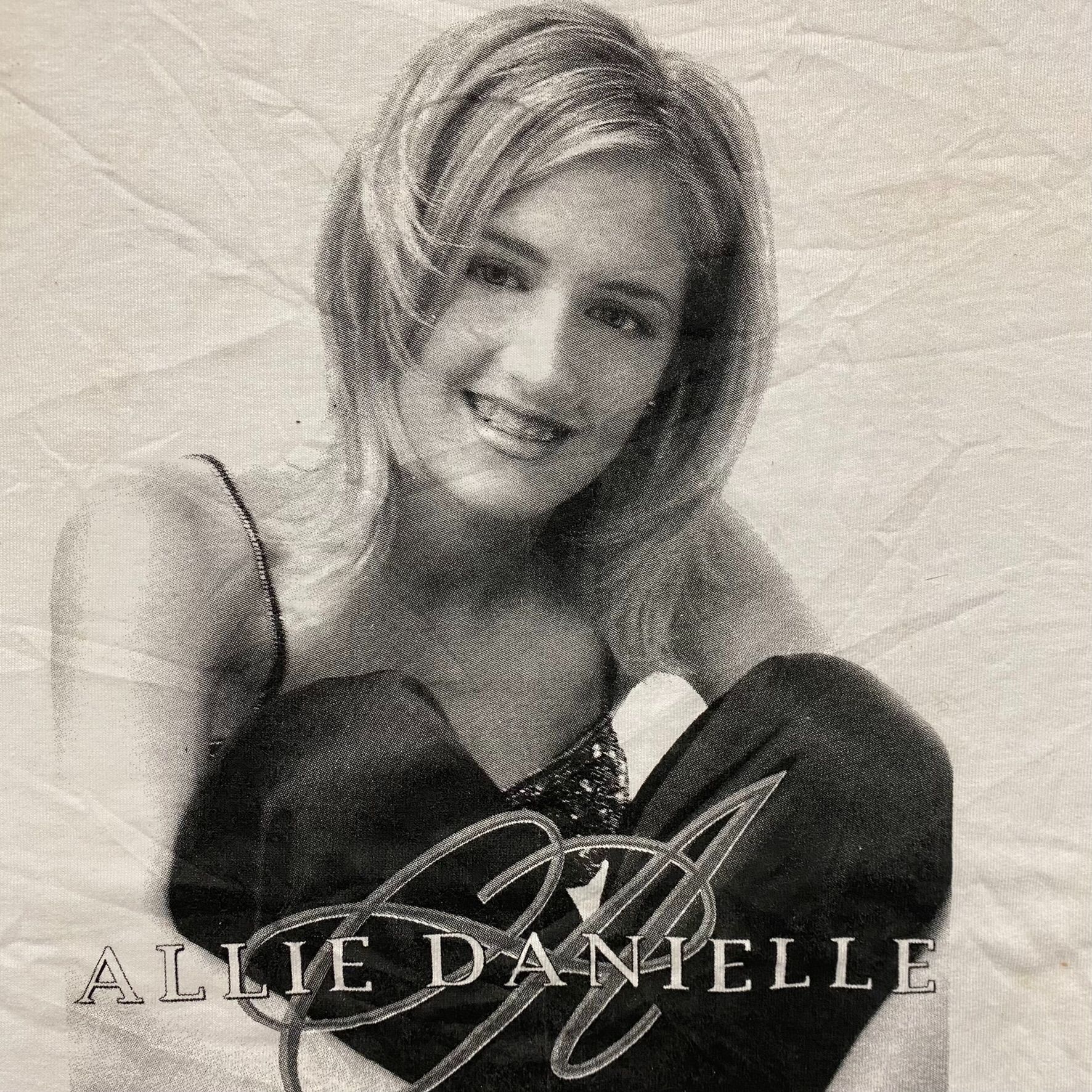 Hanes Vintage 2001 Allie Danielle Country Singer T-Shirt Texas Mus Size US XL / EU 56 / 4 - 2 Thumbnail