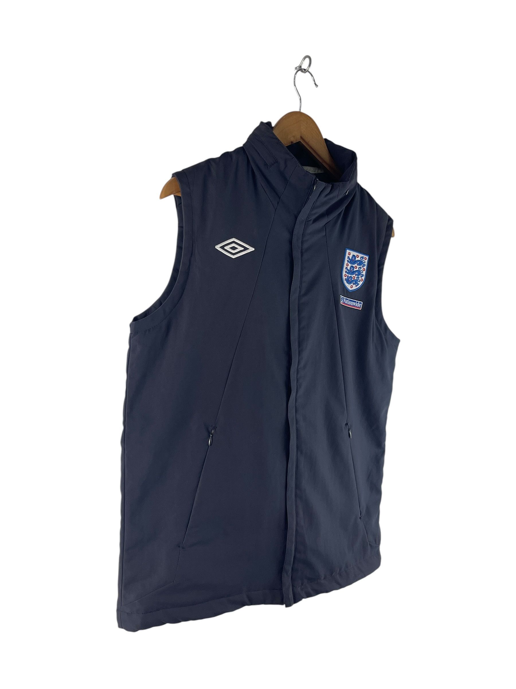Umbro Vintage Umbro England Nationwide Training Vest Hooded 2000s Size US M / EU 48-50 / 2 - 4 Thumbnail