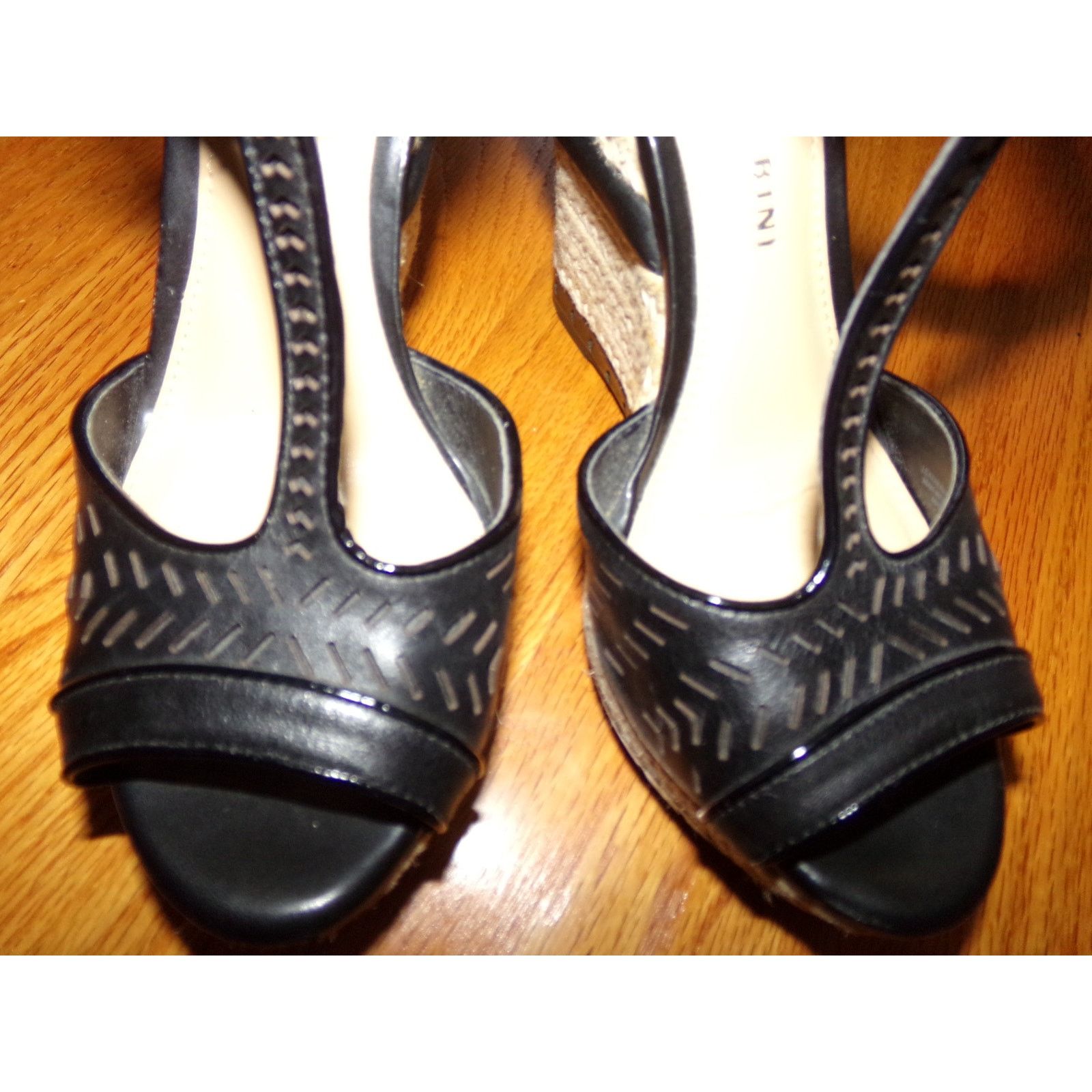 Gianni Valentino Gianni Bini black leather high wedge t strap sandals 7M Size US 7 / IT 37 - 2 Thumbnail