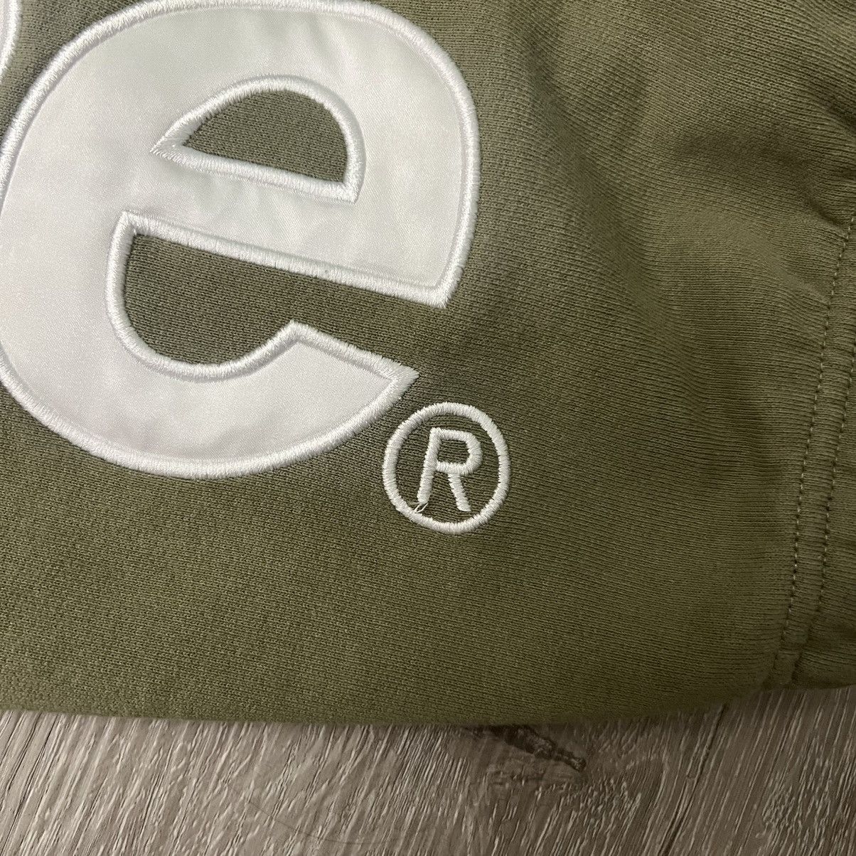 Supreme Supreme Satin Appliqué Logo Sweatpants FW23 Size US 34 / EU 50 - 5 Thumbnail