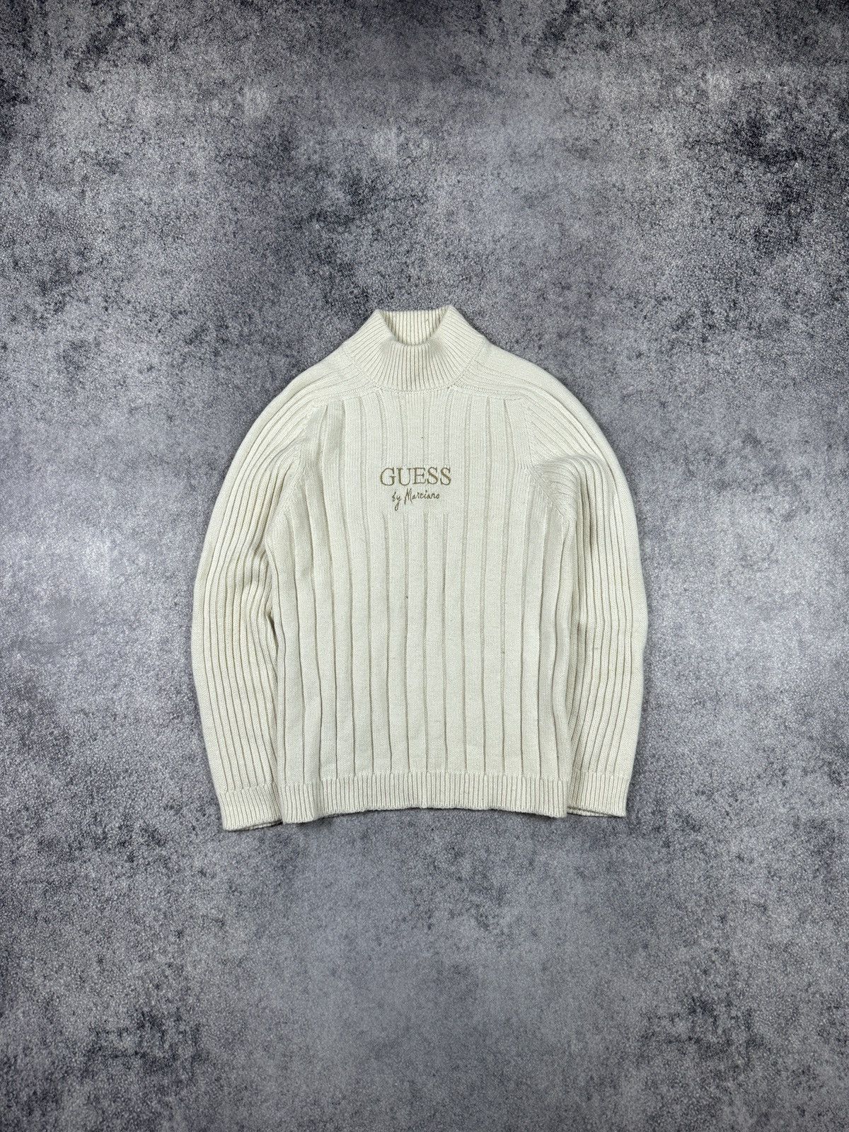 Guess Vintage Guess by Marciano Big Logo Sweater Knit USA L Rare Size US L / EU 52-54 / 3 - 1 Thumbnail
