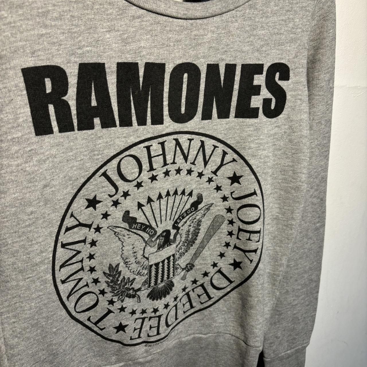 Band Tees Early 2000s Heather Grey Ramones Band crewneck Sweatshirt Size S / US 4 / IT 40 - 2 Thumbnail