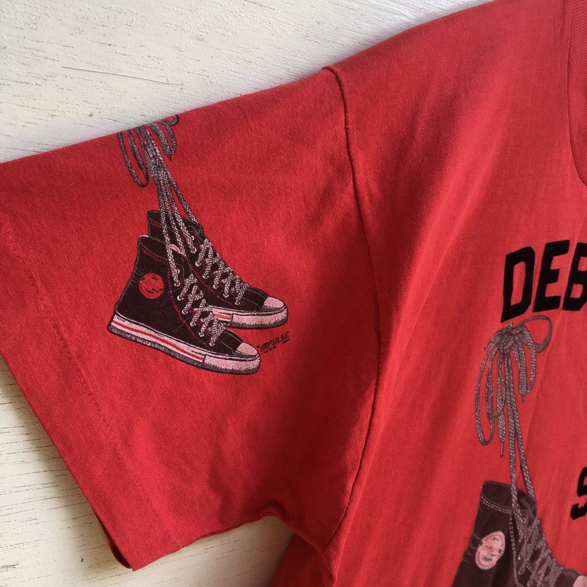 Vintage Vintage Debra 51 Impulse Hanging Shoes Tee Size US L / EU 52-54 / 3 - 5 Thumbnail