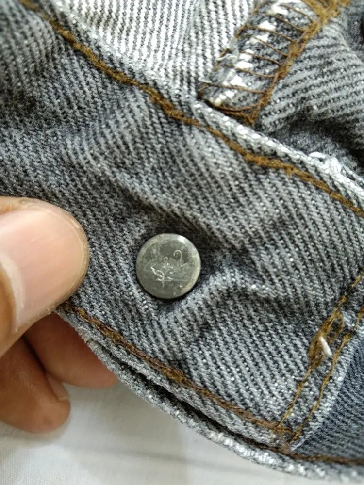 Levi's 80s Vintage Levi's 501 Made In USA Distressed Jeans 32x30 Size US 32 / EU 48 - 9 Thumbnail