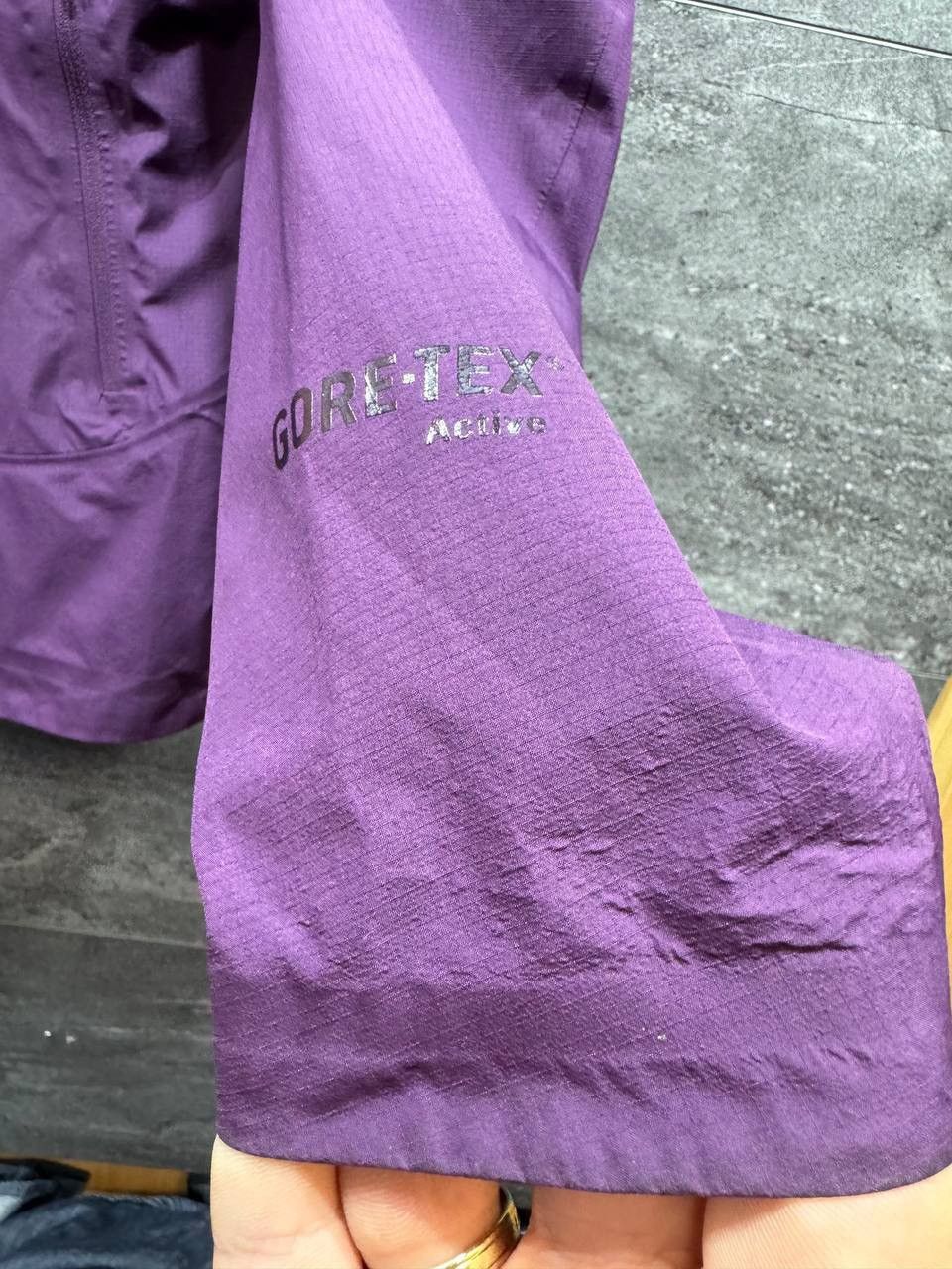 The North Face The North Face Gore-Tex Women's Hooded Rain Jacket Size S / US 4 / IT 40 - 5 Thumbnail