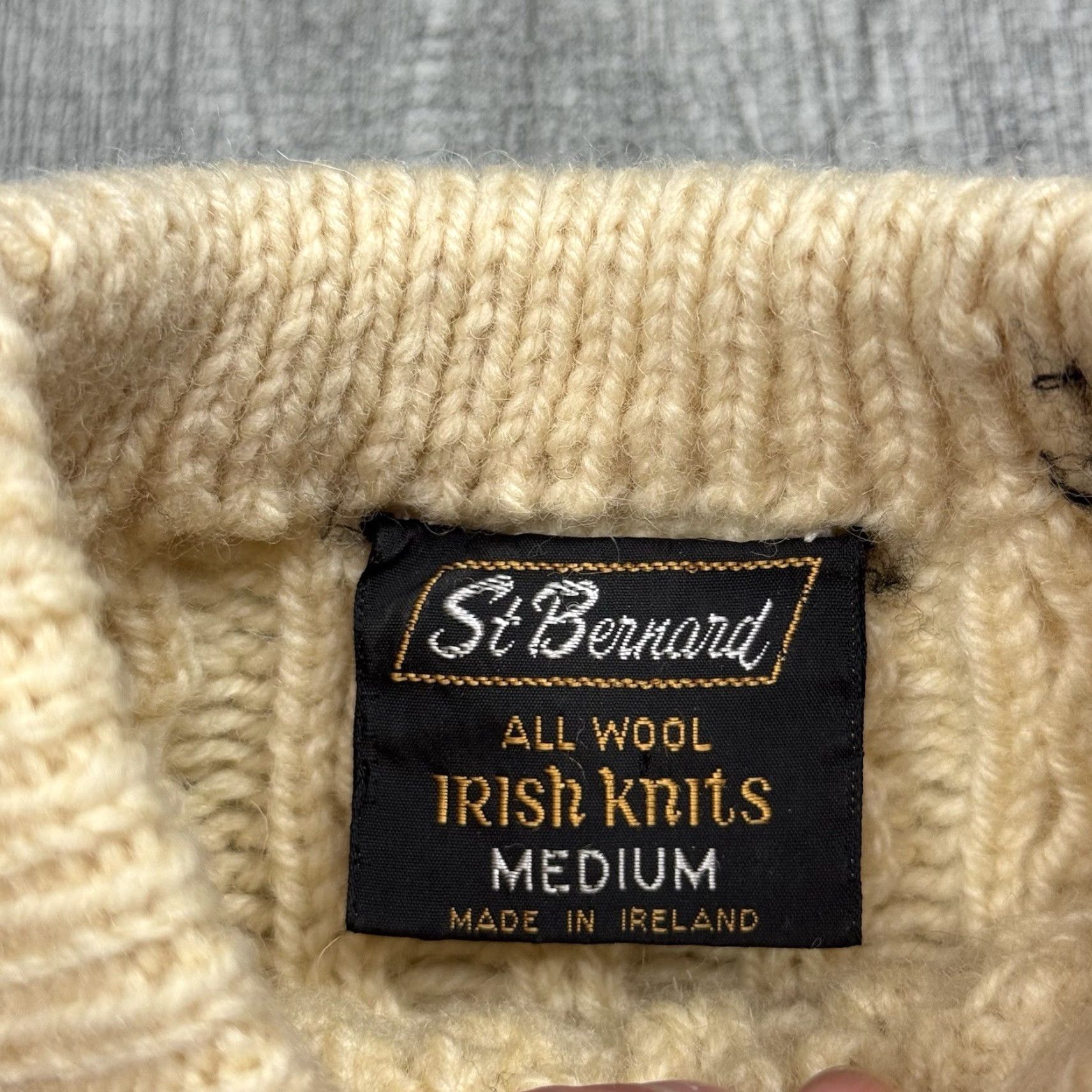 Vintage Vintage St. Bernard Ireland Crew Neck Cable Knit Fisherman Sweater Mens Medium Ivory Aran 90s Ireland Size US M / EU 48-50 / 2 - 3 Thumbnail