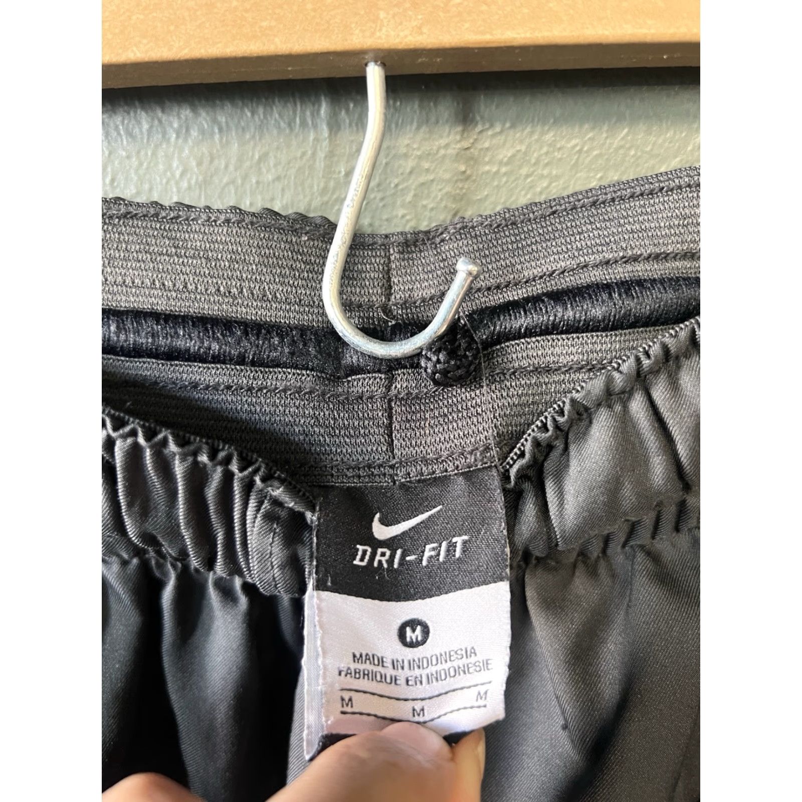Nike Nike Mens Sweatpants Pull On Dri-Fit Gray Striped Pants M Medium Activewear Royalty? Size US 31 - 3 Thumbnail