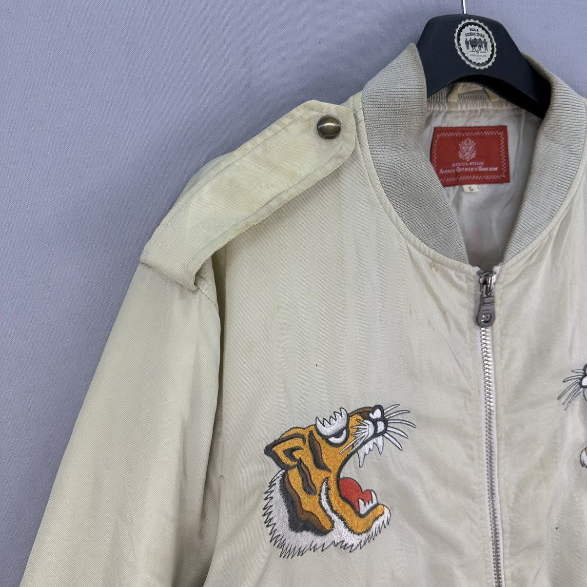 Avirex Vintage Avirex Souvenir Bomber Jacket Embroidery Japan Map Size US L / EU 52-54 / 3 - 2 Thumbnail
