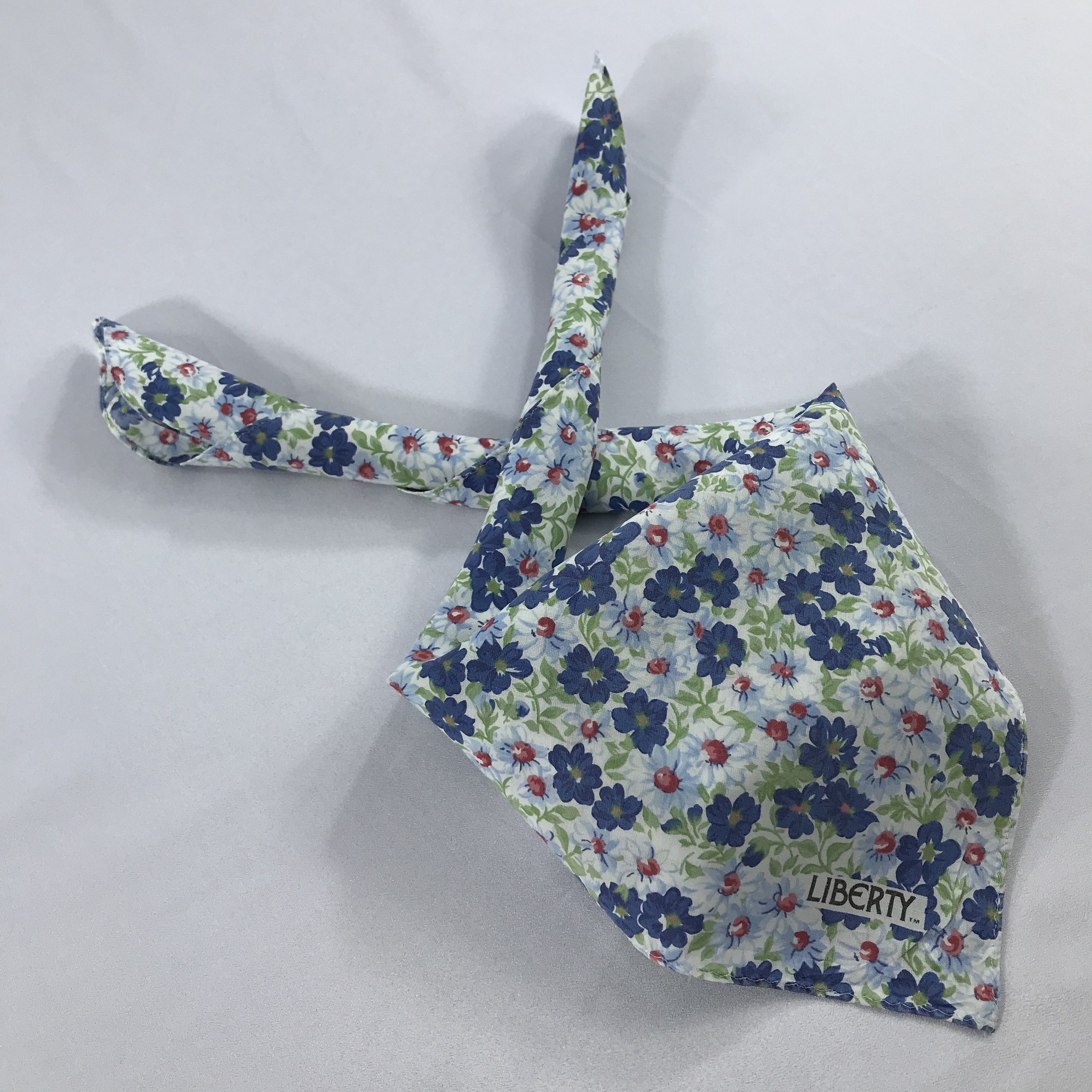 Liberty × Vintage Liberty Bandana / Handkerchief / Neckerchief - S2433 Size ONE SIZE - 4 Thumbnail