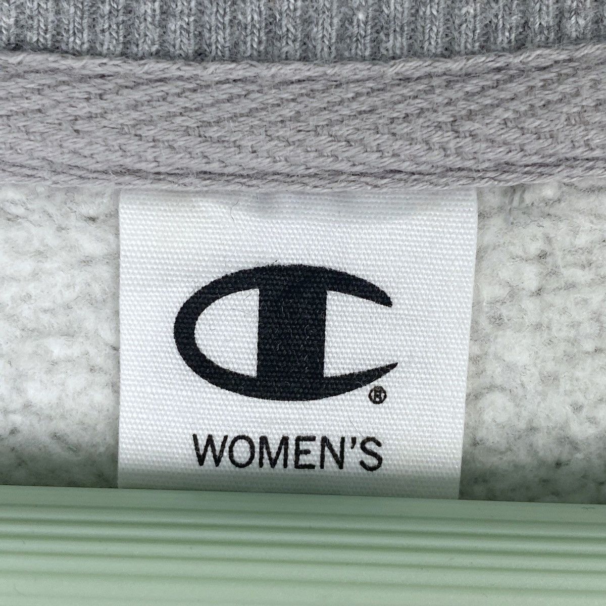 Champion Champion Embroidery Logo Sweatshirt Crewneck Pullover Jumper Size L / US 10 / IT 46 - 5 Thumbnail