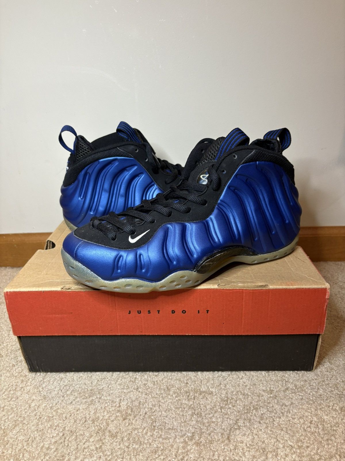 Nike Size 9.5 DS 1997 Nike Air Foamposite One Royal 830017-511 Size US 9.5 / EU 42-43 - 1 Thumbnail