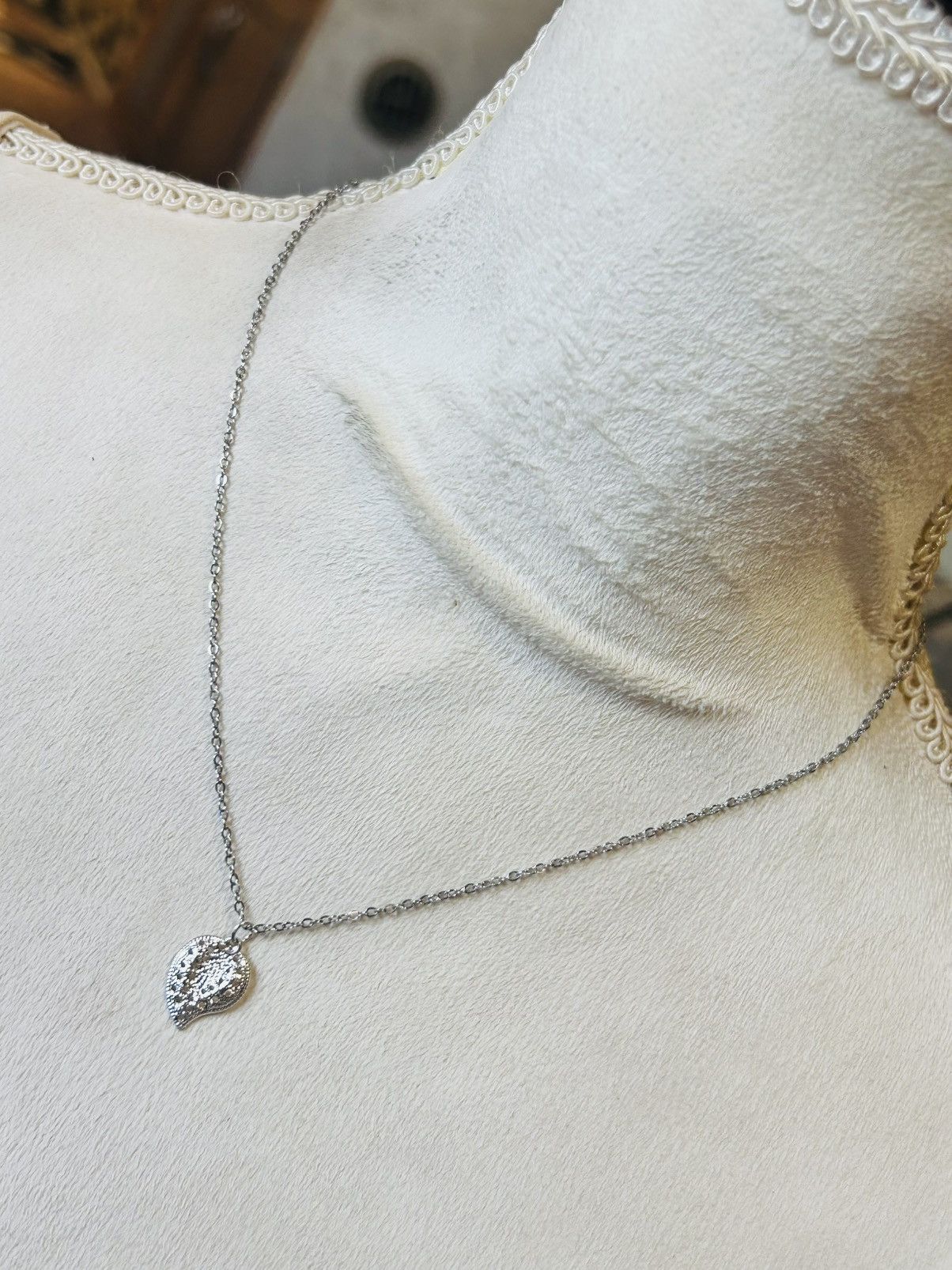 Handmade Handcrafted delicate filigree leaf pendant on chain necklace Size ONE SIZE - 1 Thumbnail