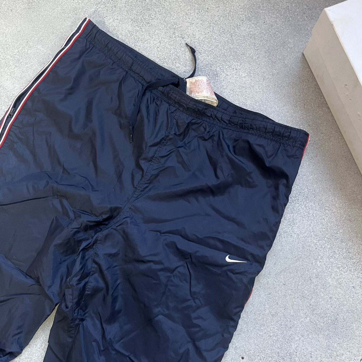 Nike Vintage Nike Track Pants Nylon Drill Y2K Style Size US 30 / EU 46 - 4 Thumbnail