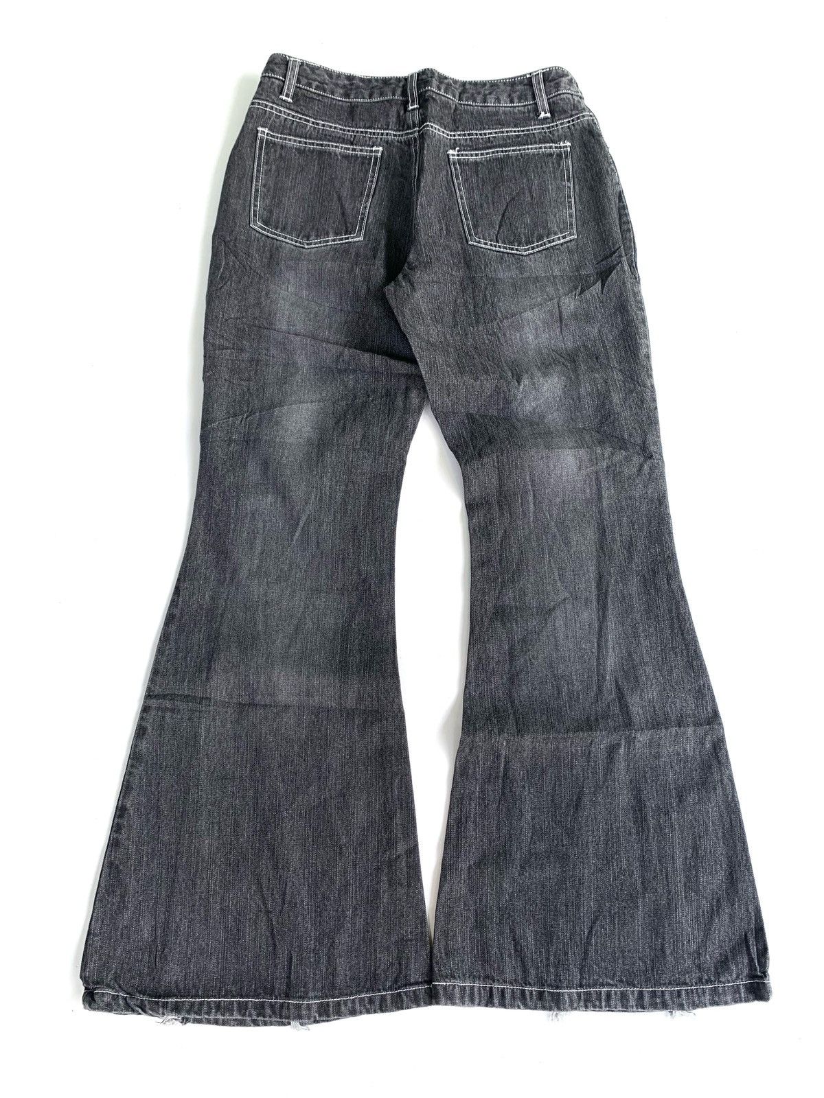 If Six Was Nine × Japanese Brand × Le Grande Bleu (L.G.B.) 2000s Japanese Brand Frayed-seam Super Flared Jeans Size US 30 / EU 46 - 6 Thumbnail