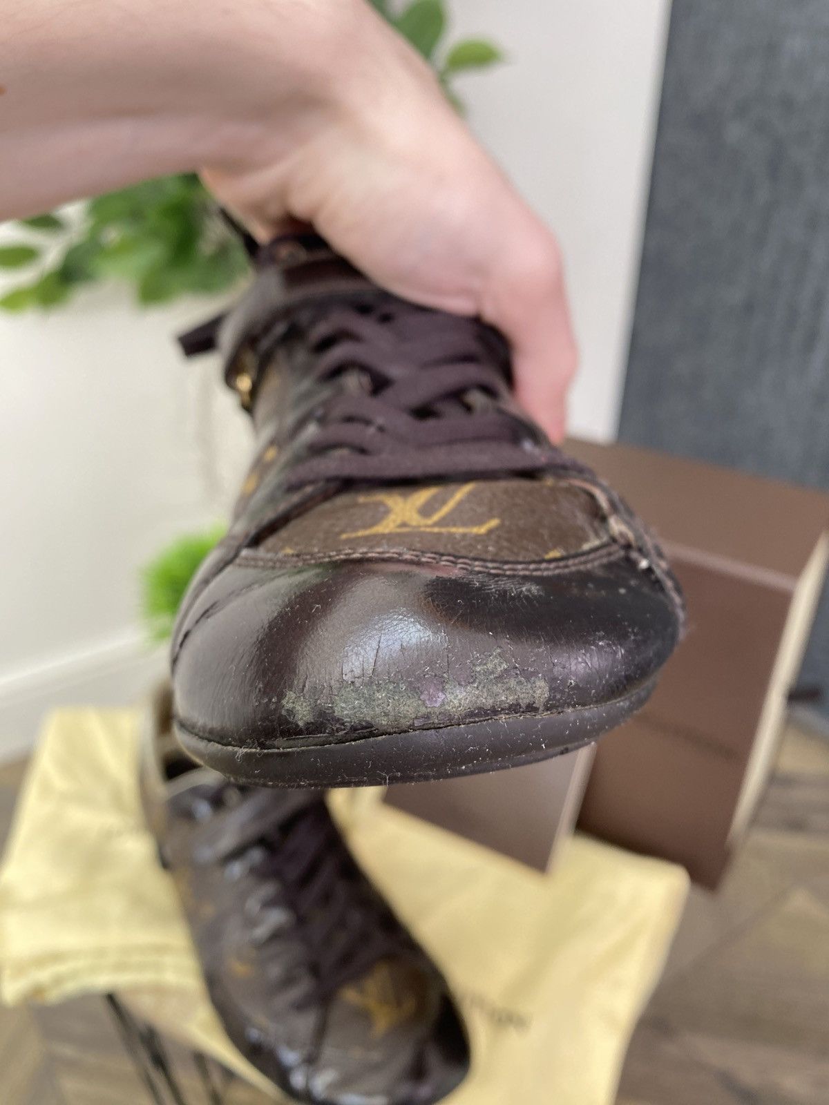 Louis Vuitton Vintage Louis Vuitton Brown Monogram Sneakers Size US 8.5 / IT 38.5 - 14 Thumbnail