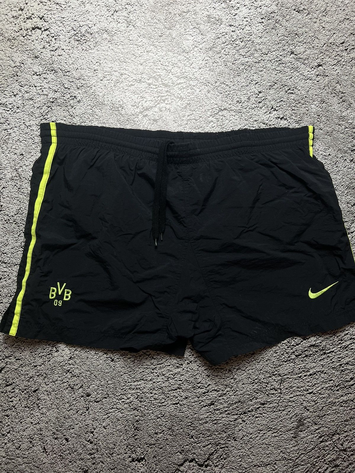 VTG 90’s Borussia Dortmund nike premier vintage nylon shorts