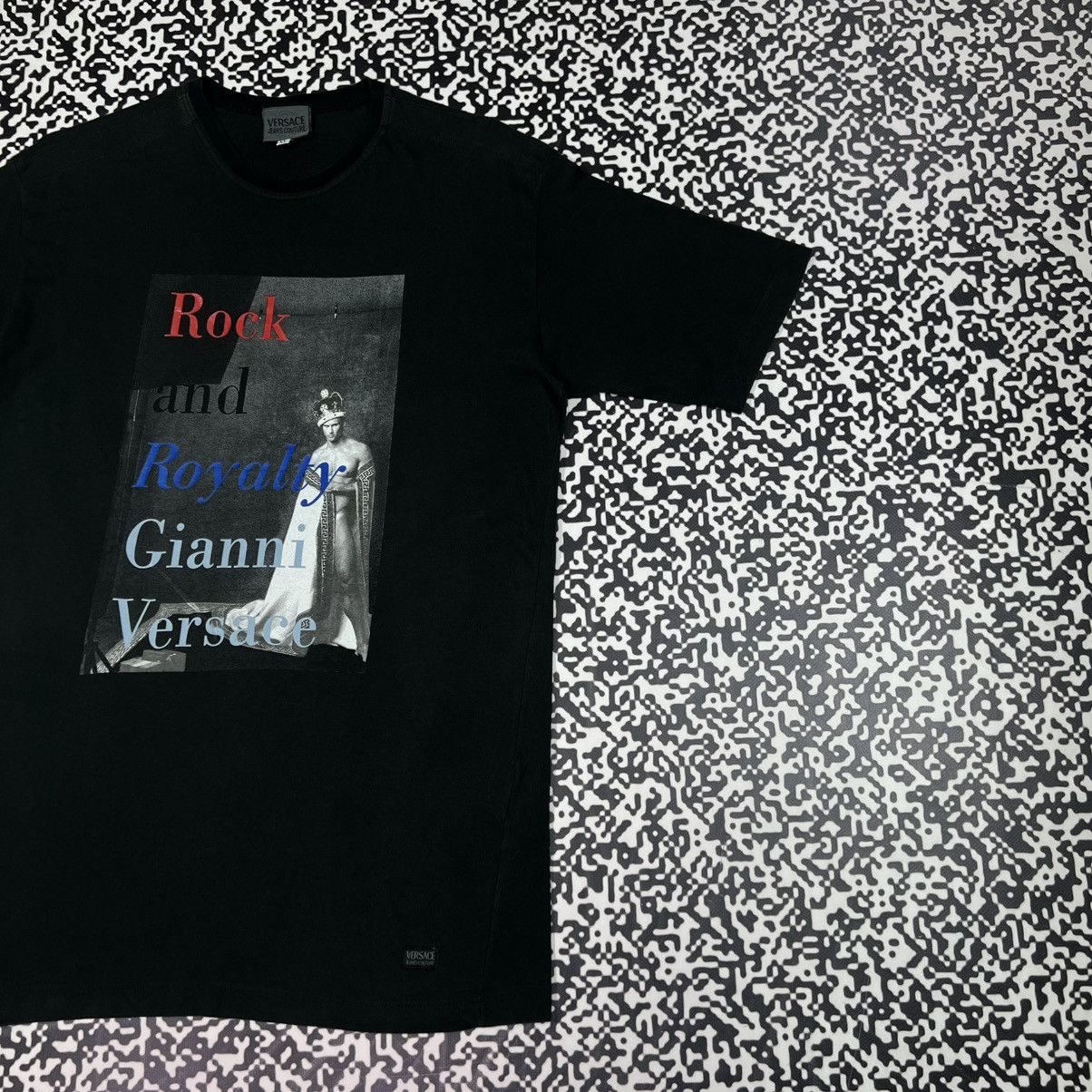 Versace RARE 90s Versace Bruce Weber Rock & Royalty Luxury T-shirt Size US XL / EU 56 / 4 - 3 Thumbnail