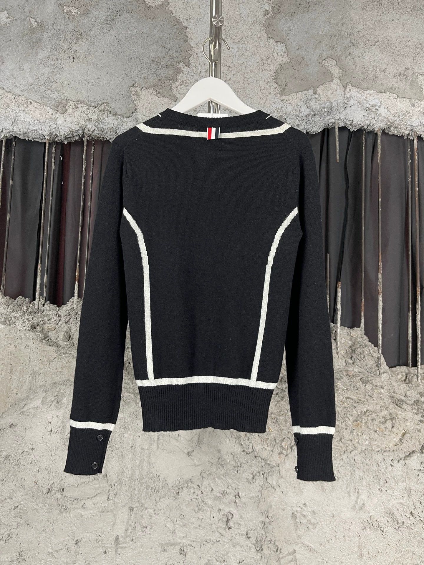 Thom Browne Thom Browne Knit Sweater Size 36 99 New Size XS / US 0-2 / IT 36-38 - 2 Thumbnail