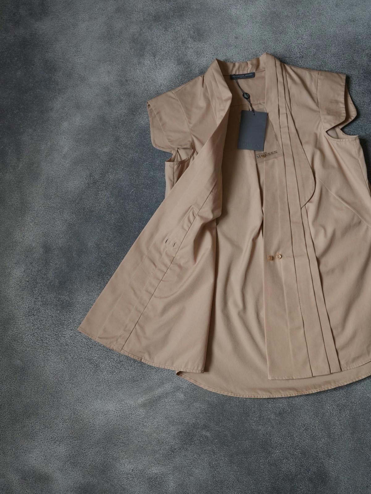 Alexander McQueen !BNWT S/S 2010 Alexander McQueen Asymmetric Blouse Size S / US 4 / IT 40 - 8 Thumbnail