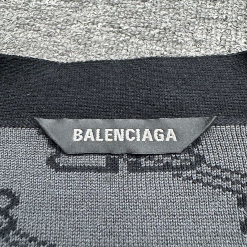 Balenciaga Balenciaga logo print wool cardigan Size US S / EU 44-46 / 1 - 3 Thumbnail