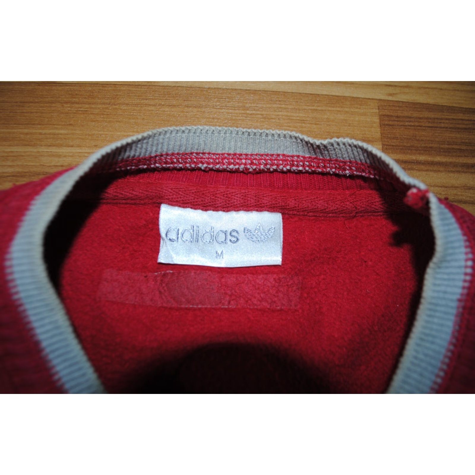 Adidas RARE VINTAGE NBA DIKEMBE MUTOMBO #55 ADIDAS SWEATSHIRT 90s SIZE MENS RED MEDIUM Sweatshirt Mens Size M Red 90s NBA DIKEMBE MUTOMBO adidas Size US M / EU 48-50 / 2 - 7 Thumbnail