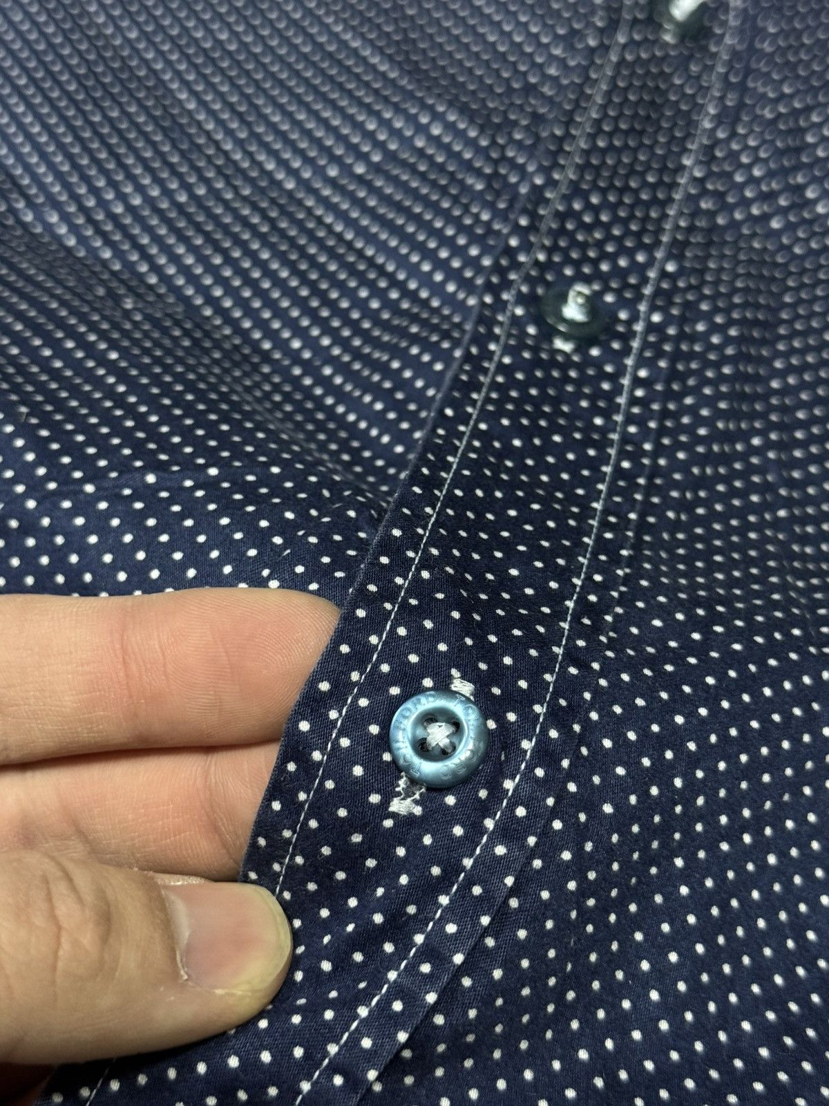 Tom Ford Tom Ford polka dot shirt buttons Size US L / EU 52-54 / 3 - 5 Thumbnail