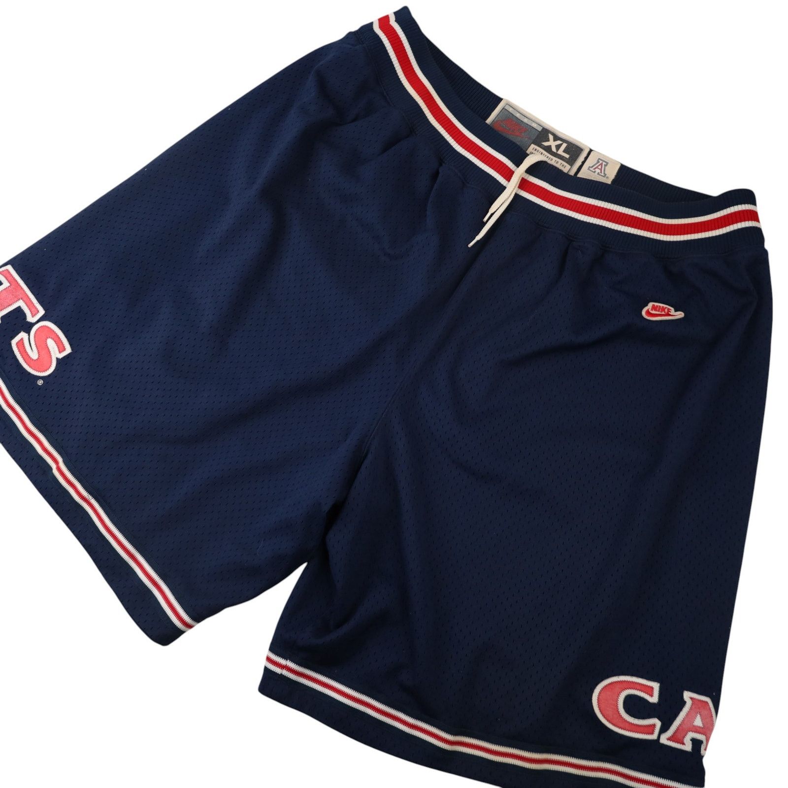 Nike × Vintage Vintage Nike Arizona Wildcats All Sewn Basketball Short Size US 38 / EU 54 - 2 Thumbnail