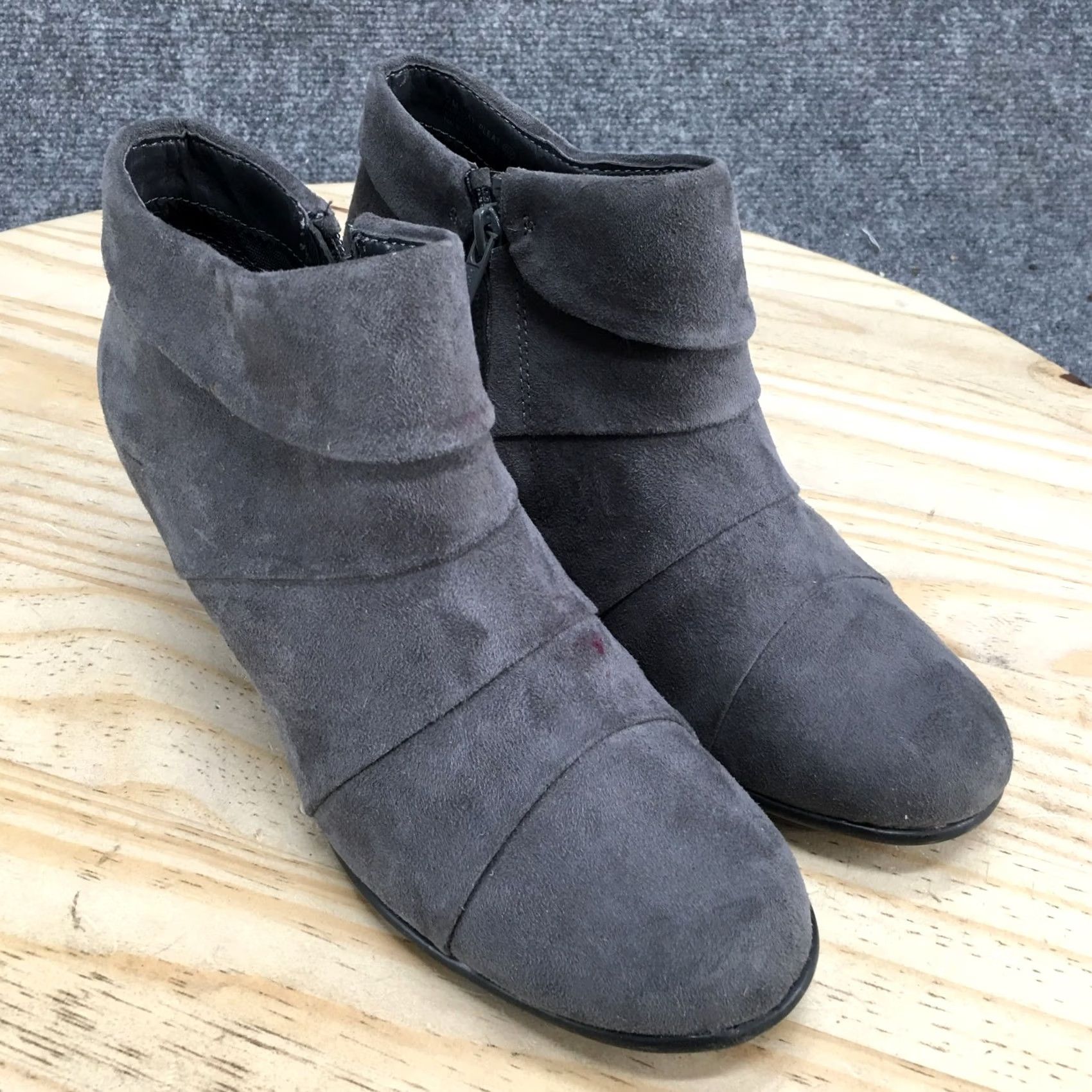 Vintage Aerosoles Boots Womens 7 M Play Pleat Ankle Bootie Gray Round Toe Kitten Heels Size US 7 / IT 37 - 3 Thumbnail