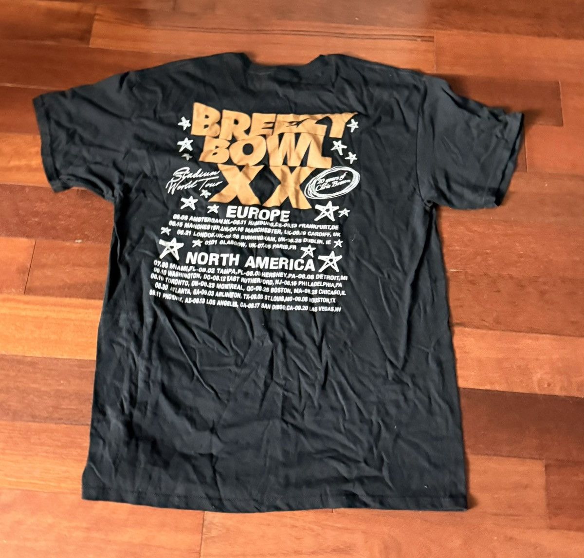 Gildan Chris Brown Breezy Bowl XX Tour Graphic Unisex Black T Shirt Size US L / EU 52-54 / 3 - 4 Thumbnail