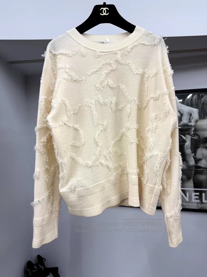 Dior Dior Beige three-dimensional feather cashmere sweater Size XS / US 0-2 / IT 36-38 - 1 Thumbnail