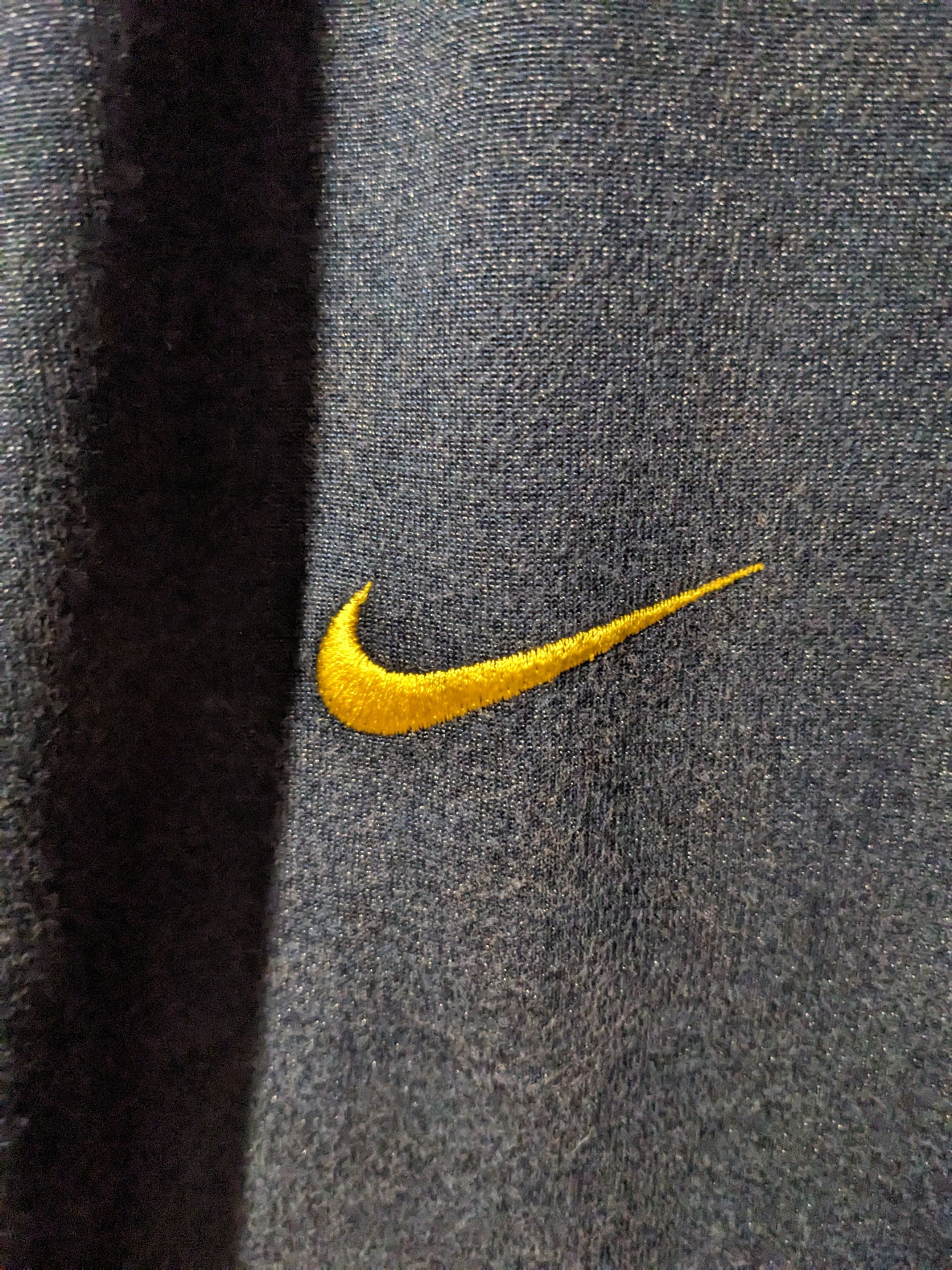 Vintage Vintage 90s Nike Team Michigan University Snap Up T-Shirt Size US L / EU 52-54 / 3 - 4 Thumbnail
