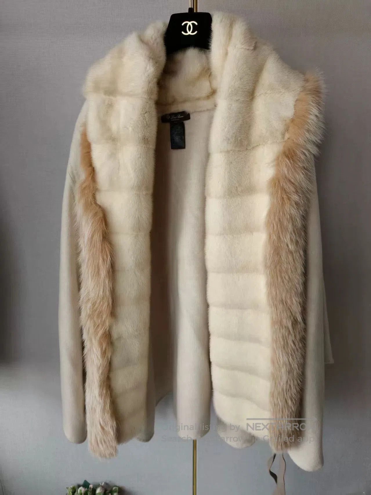 Loro Piana Loro Piana Mink Down Cape. Size M / US 6-8 / IT 42-44 - 1 Thumbnail