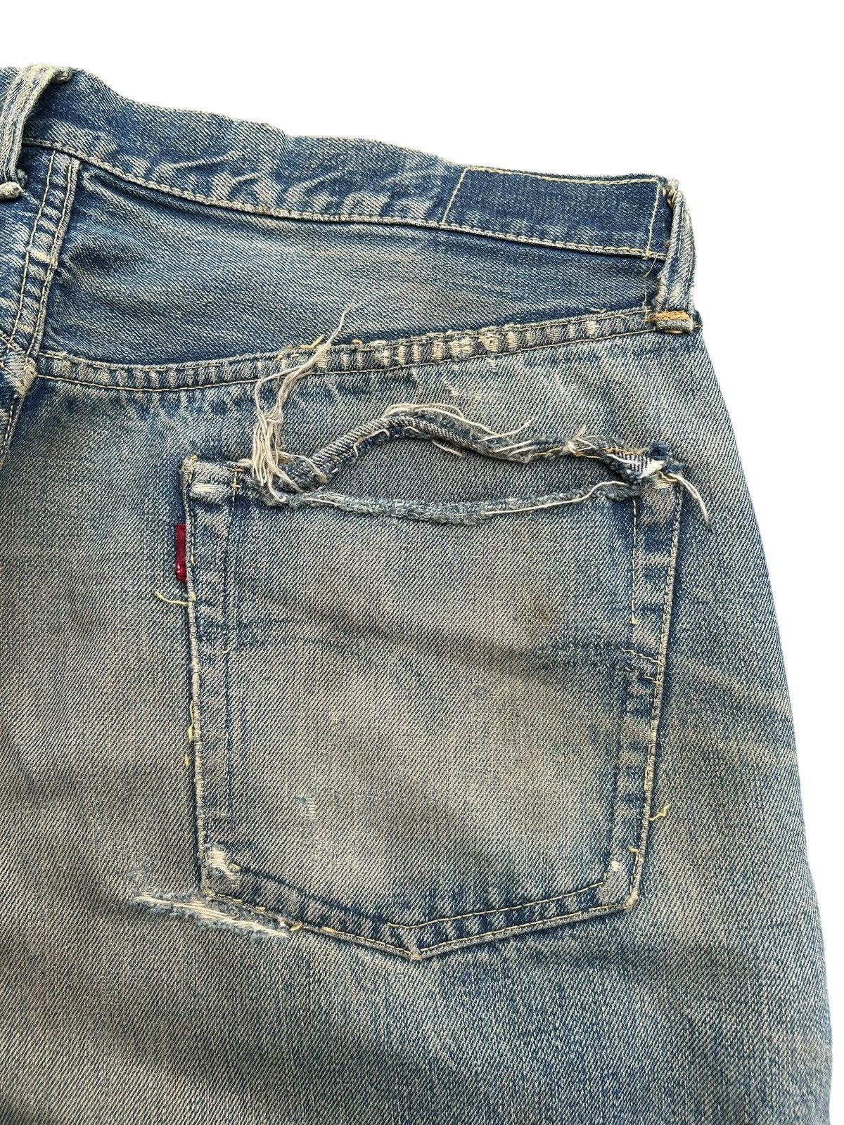 Levi's 50s Vintage Levis big E Hidden Rivet Thrashed Denim Jeans Size US 35 - 16 Thumbnail