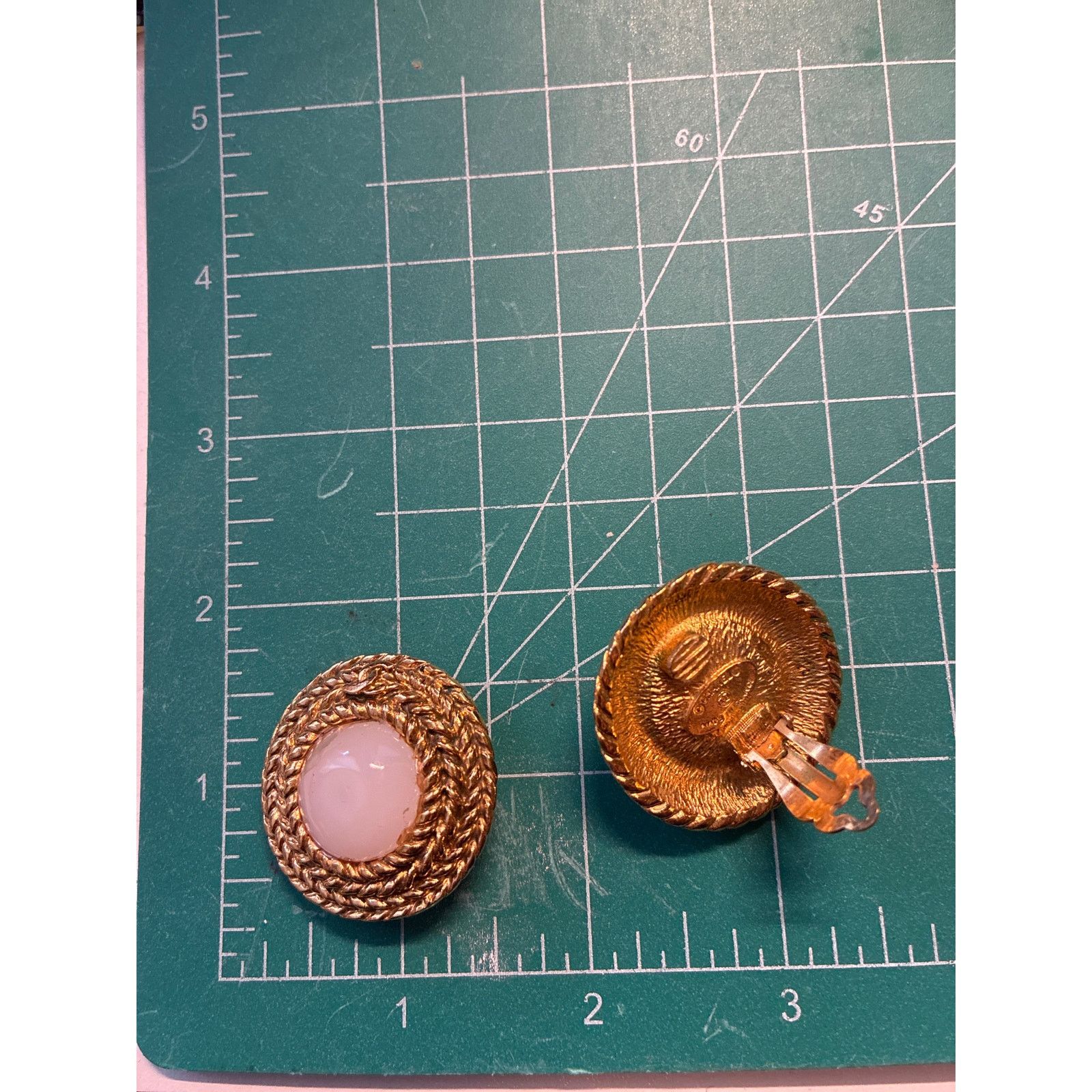 Chanel Chanel Gold Tone Rope Border Clip-On Earrings -as is Size ONE SIZE - 2 Thumbnail