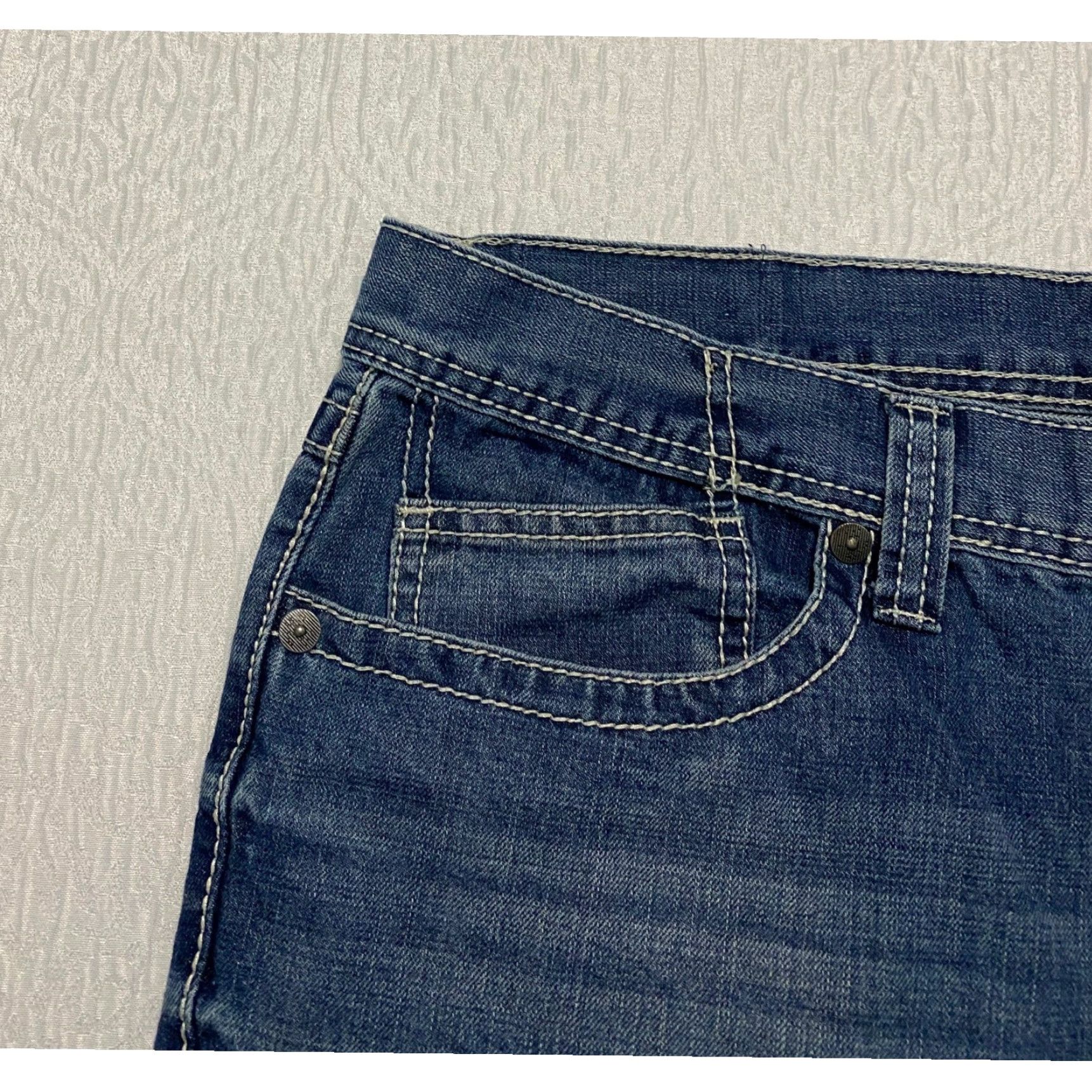 Faded Glory Faded Glory Jeans Mens Size 38x32 Relaxed Straight Leg Blue Denim Whiskers Size US 38 / EU 54 - 3 Thumbnail