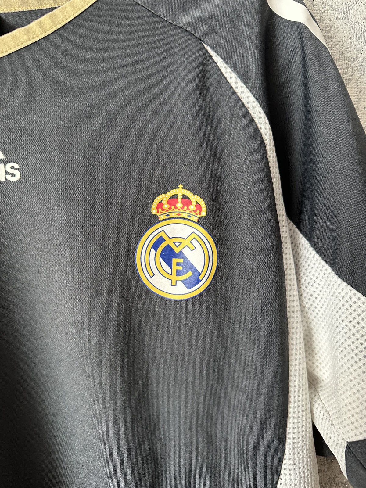 Adidas Real Madrid 2006 Formotion Training Football Shirt Size Size US M / EU 48-50 / 2 - 3 Thumbnail