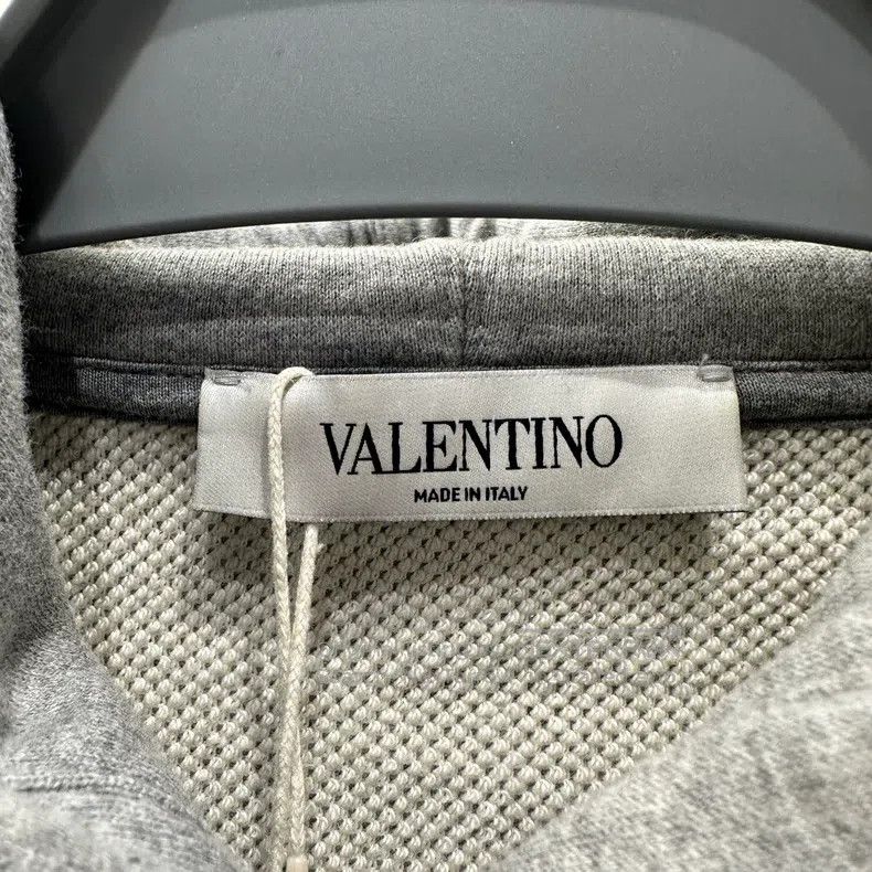Valentino Valentino mar570 Sequin Logo Hooded Sweatshirt Size L / US 10 / IT 46 - 3 Thumbnail