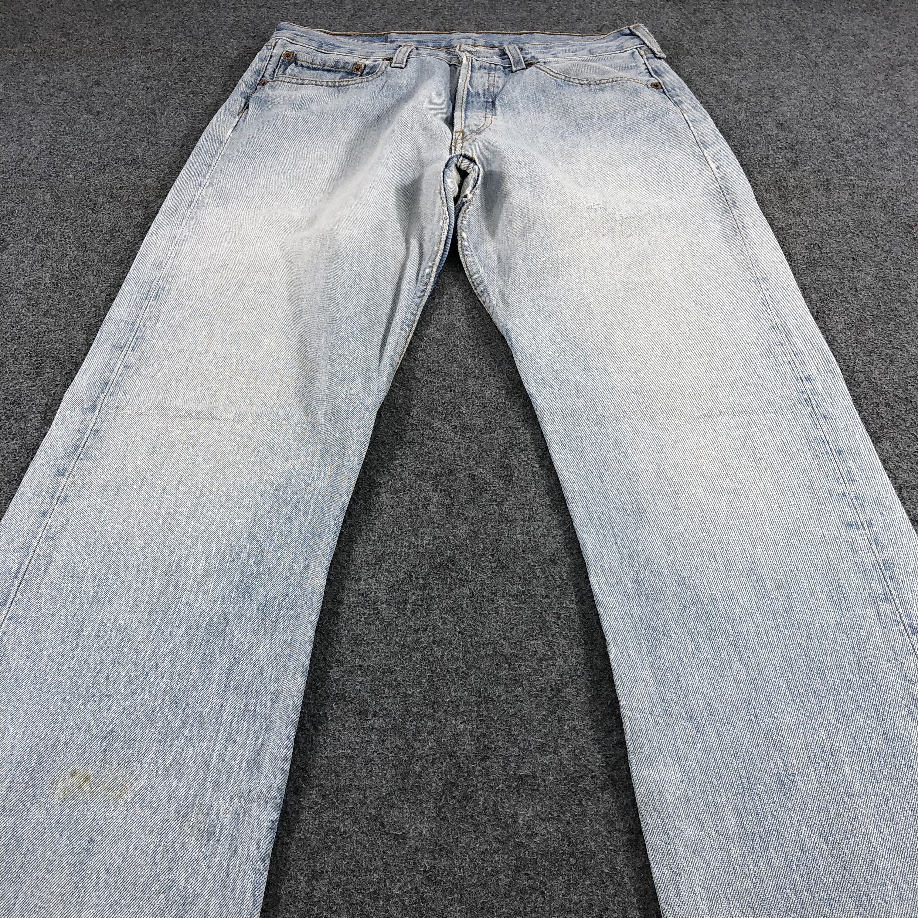 Levi's Light Wash Vintage Distress Levis 501 Jeans-JM1523 Size US 32 / EU 48 - 3 Thumbnail