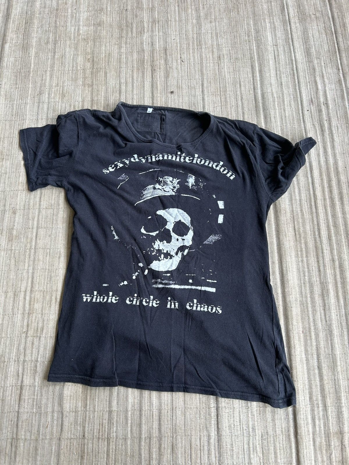 Japanese Brand Vintage SEXY DYNAMITE LONDON Punk while circle in chaos Size US M / EU 48-50 / 2 - 3 Thumbnail