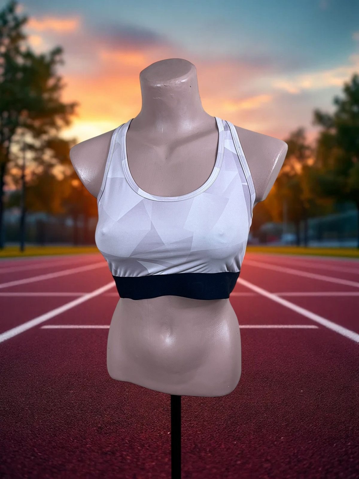 Other Johaug Run sports bra size M Size M / US 6-8 / IT 42-44 - 1 Thumbnail