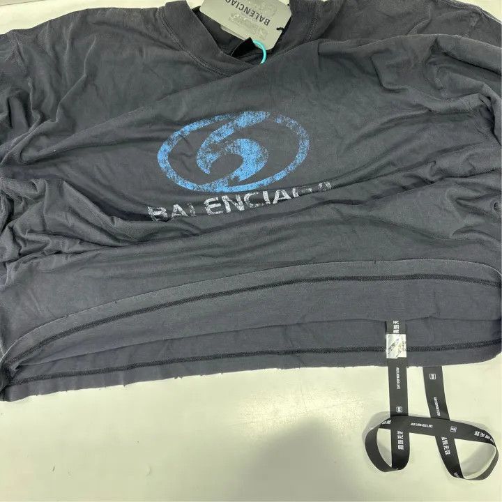 Balenciaga Balenciaga Distressed Logo Graphic Short Sleeve T-Shirt 007 Size US M / EU 48-50 / 2 - 8 Thumbnail