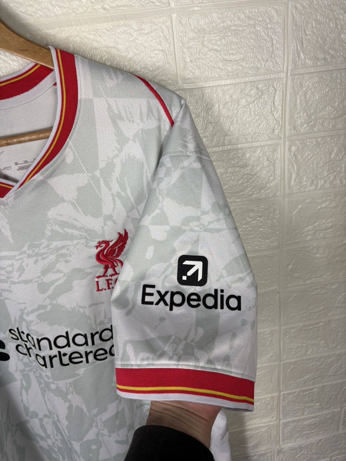 Nike LIVERPOOL 2024 2025 THIRD FOOTBALL SHIRT SOCCER JERSEY NIKE Size US XXL / EU 58 / 5 - 8 Thumbnail