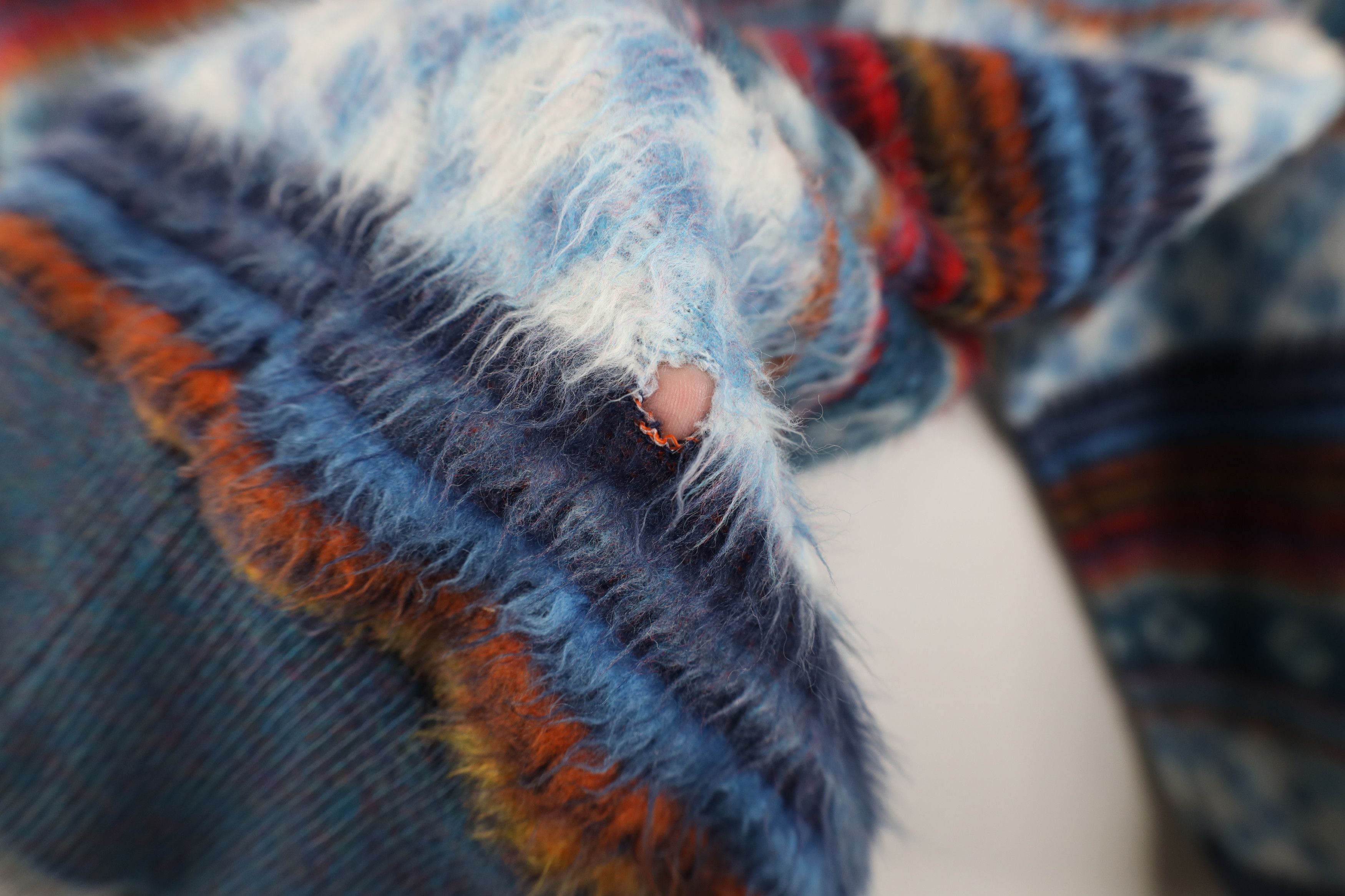 Vintage Vintage 70s Streetwear Fair Isle Shag Fleece Sweater Size L / US 10 / IT 46 - 9 Thumbnail