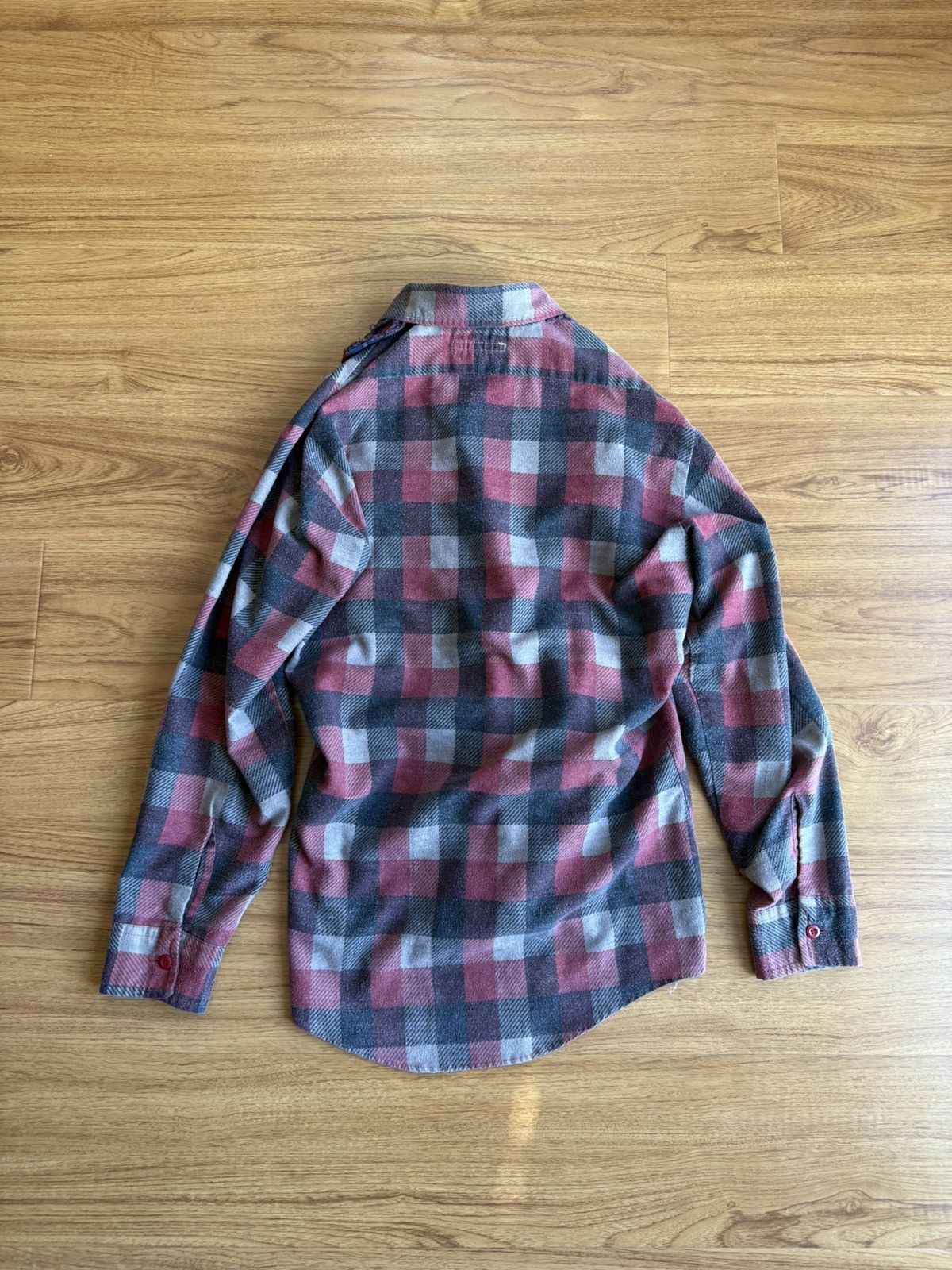 Needles needles cut flannel Size US M / EU 48-50 / 2 - 2 Thumbnail
