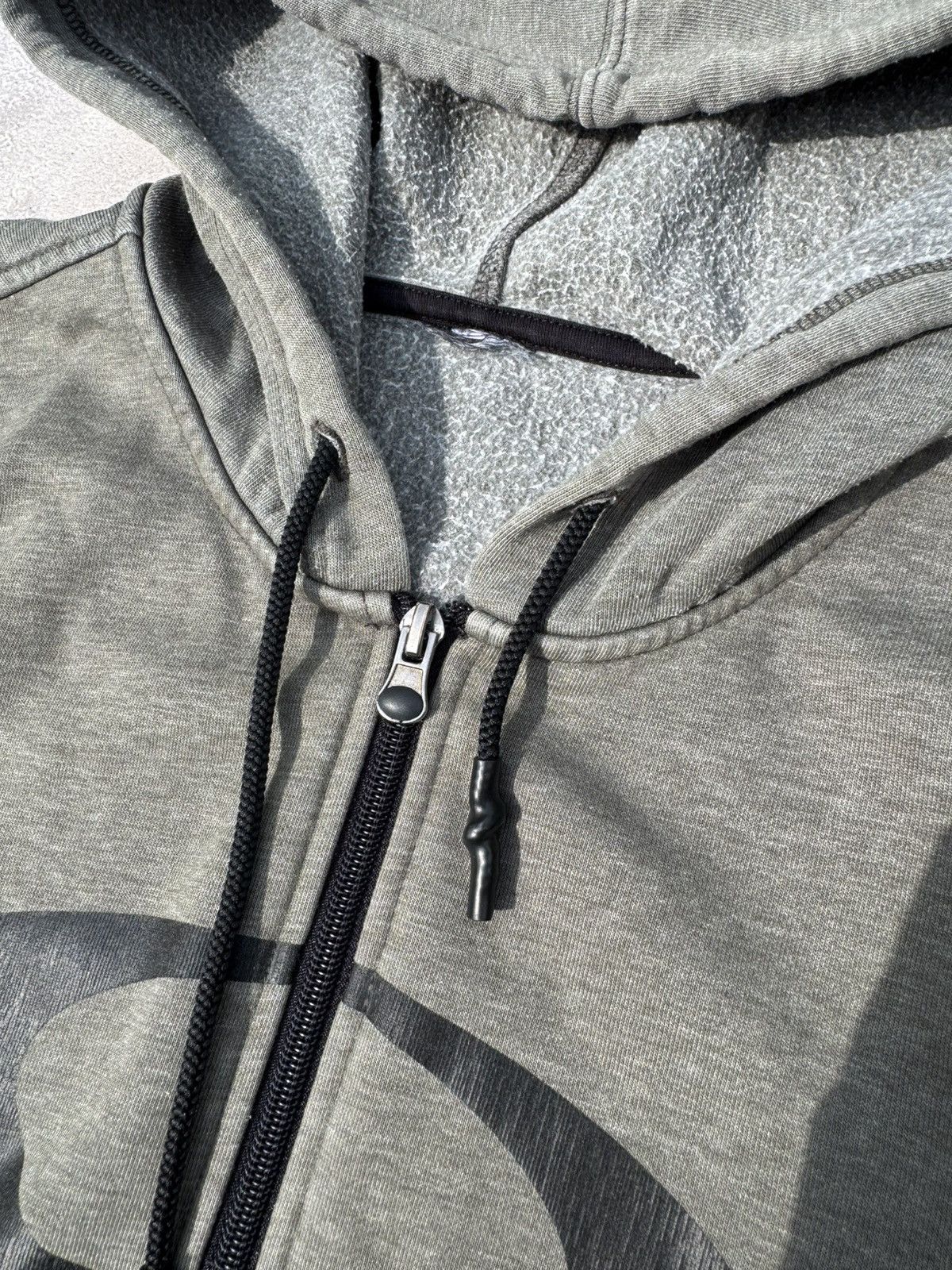 Oakley Vintage Oakley Y2k Center Logo Zip Hoodie Size US M / EU 48-50 / 2 - 4 Thumbnail