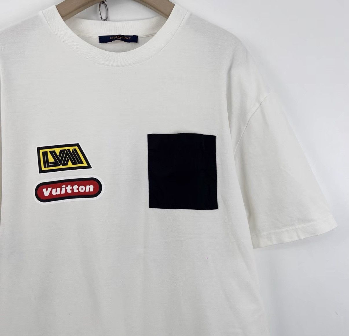 Louis Vuitton Louis Vuitton Graffiti Letter Pocket Panel Short Sleeve K12 Size US XXL / EU 58 / 5 - 5 Thumbnail